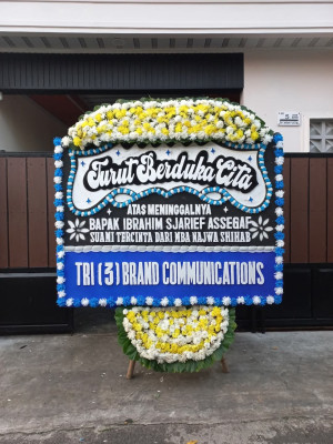 Papan Bunga Duka di Simpang Pasir